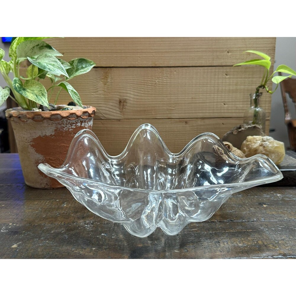 Vintage Clear Acrylic Clam Shell Bowl – Wavy Coastal Centerpiece (11" Long)